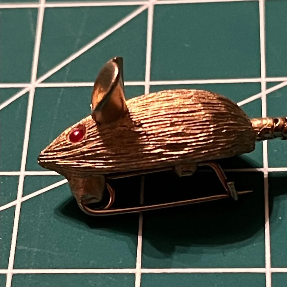 Vintage gold tone, cat and mouse, brooch, duo, brush, gold rhinestone eyes